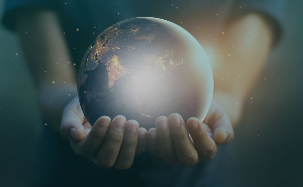 Profissionais de saúde a trabalhar no estrangeiro, experienciando crescimento pessoal e desenvolvimento de competências culturais